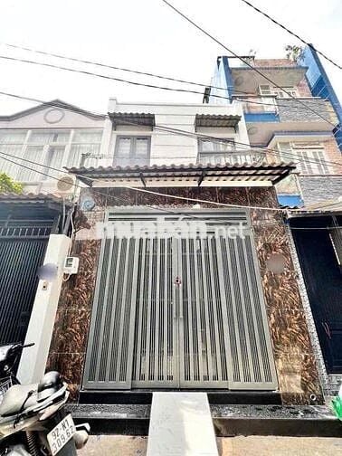 Nhà giáp Lê Văn Quoi -DT:4x13 - đúc 2 tầng - hẻm xe hơi - Chỉ 4.xtỷ