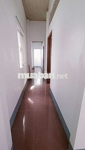 nhà 7 triệu - 3 phòng ngủ có sân đậu ô tô gần BV Phụ Sản Cần Thơ