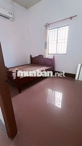 nhà 7 triệu - 3 phòng ngủ có sân đậu ô tô gần BV Phụ Sản Cần Thơ