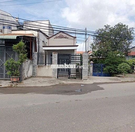 Mặt tiền Nguyễn Văn Tiên đường lớn đi 200m tới chợ 26 Tân Phong