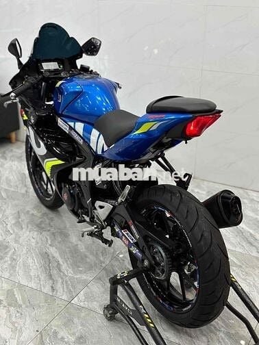 Suzuki GSX - R150 Trả Trước 6.000.000