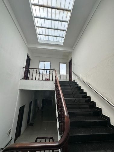 BÁN TÒA NHÀ VĂN PHÒNG VÀ KHO BÃI ĐANG CHO THUÊ 168, QUỐC LỘ 1A, Q.12