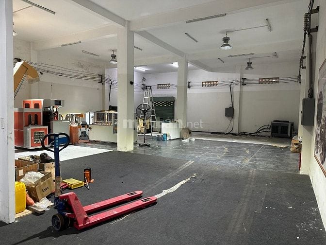 BÁN TÒA NHÀ VĂN PHÒNG VÀ KHO BÃI ĐANG CHO THUÊ 168, QUỐC LỘ 1A, Q.12
