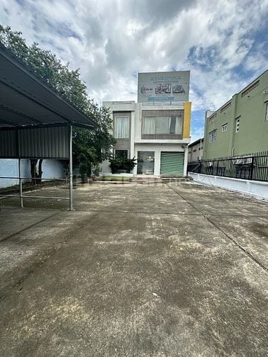 BÁN TÒA NHÀ VĂN PHÒNG VÀ KHO BÃI ĐANG CHO THUÊ 168, QUỐC LỘ 1A, Q.12