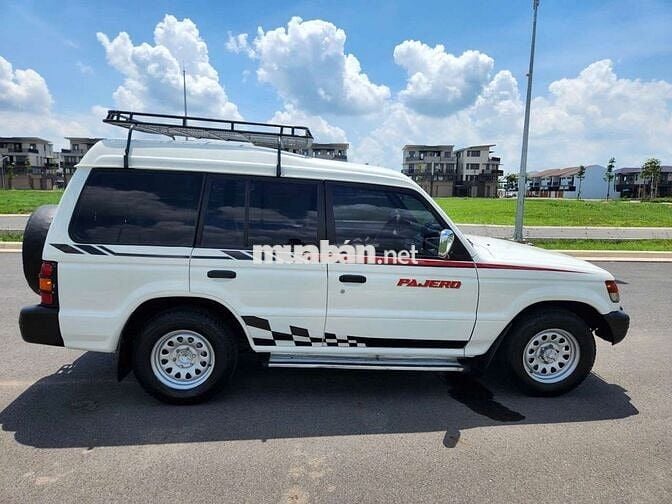 Mitsubishi Pajero 09 chỗ