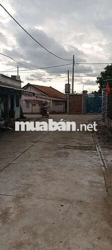 Cần bán nhà cách bệnh viện xuyên Á 500m