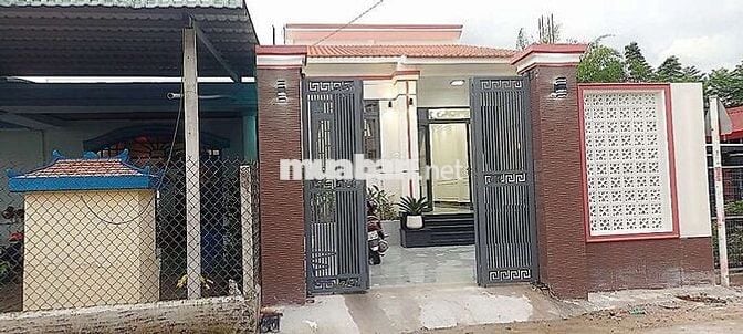 Cần bán nhà cách bệnh viện xuyên Á 500m