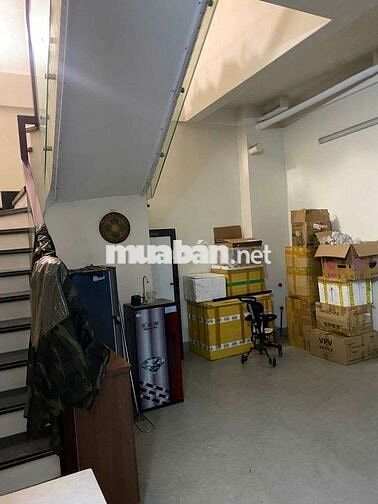 Cần cho thuê tầng 1_60m2, làm văn phòng/kho