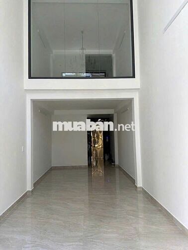 Cho Thuê Nhà Đường Huỳnh Văn Bánh, Phú Nhuận (Có Thang Máy, 3PN, 4WC)