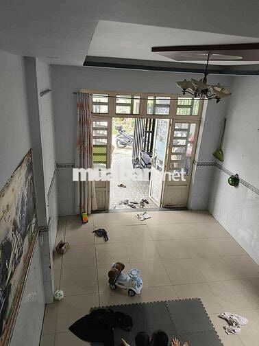 🏡 Nhà 2 Tầng BTCT, Ô Tô Ngủ Trong Sân, Gần Chợ Hóc Môn