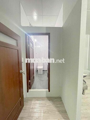 CHO THUÊ CHDV 1PN NẰM SÁT BÊN QUẬN 1