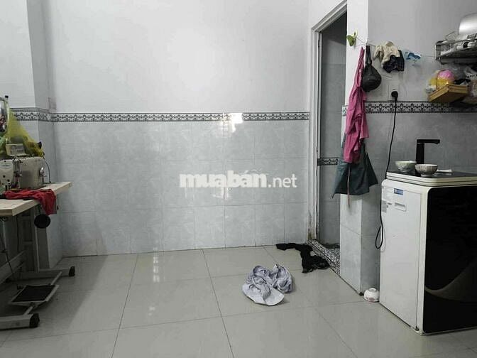 🏡 Nhà 2 Tầng BTCT, Ô Tô Ngủ Trong Sân, Gần Chợ Hóc Môn