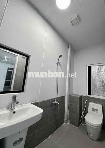 Tách bếp. Bình Thạnh (Hàng Xanh). Tân trang mới.