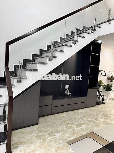 BÁN NHÀ GÁC LỬNG 100M2, CÓ HỖ TRỢ NGÂN HÀNG TRẢ TRƯỚC 600TR