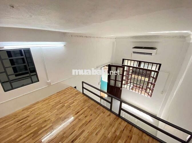 PHÒNG DUPLEX CỬA SỔ THOÁNG. GẦN UEF, HUTECH,GTVT, NGOẠI THƯƠNG
