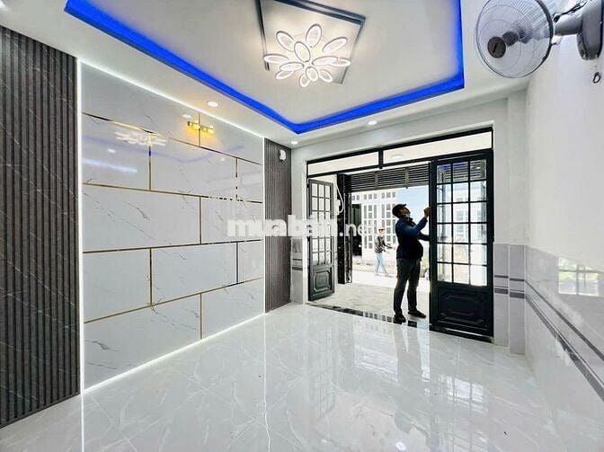 Bán nhà SHR,hẻm ô tô đường HT35,Hiệp Thành Q12. Giá : 3,85 tỷ