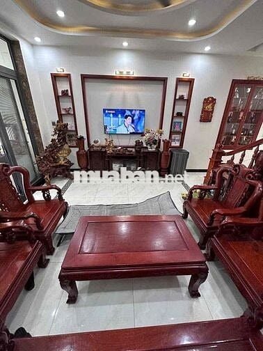 Bán gấp nhà 1 trệt 3 lầu đẹp gần D2D phường Thống Nhất