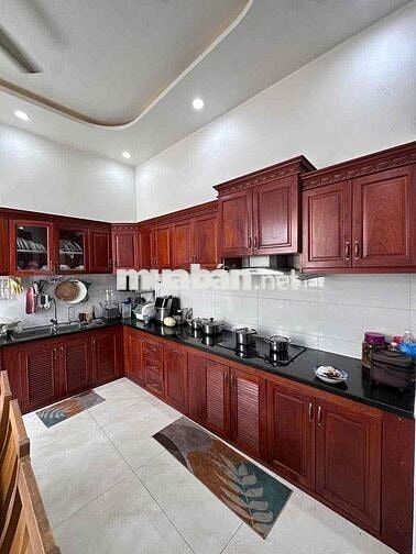 Bán gấp nhà 1 trệt 3 lầu đẹp gần D2D phường Thống Nhất