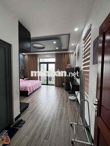 Bán gấp nhà 1 trệt 3 lầu đẹp gần D2D phường Thống Nhất