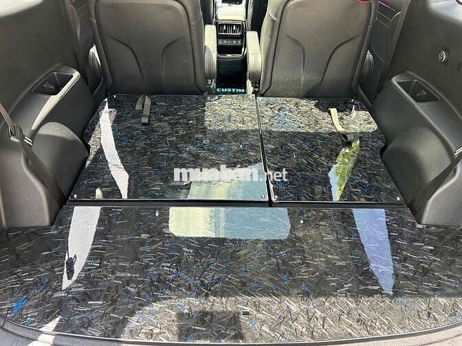 Hyundai Custin 2024 Cao Cấp 2.0T - 9300 km