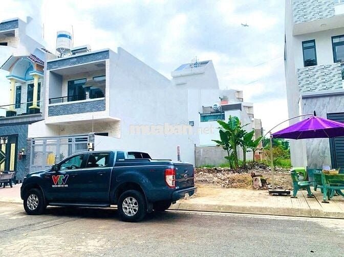 GIÁ TỐT - LÔ ĐẤT MẶT TIỀN NGANG 5M THỔ CƯ ,ĐƯỜNG NHỰA XE HƠI 8M
