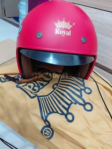 Mũ bảo hiểm đoi mới 100% màu đỏ