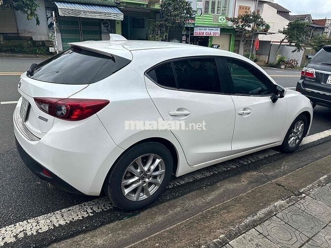 Mazda 3 2016 1.5 AT Hatchback - 45000 km