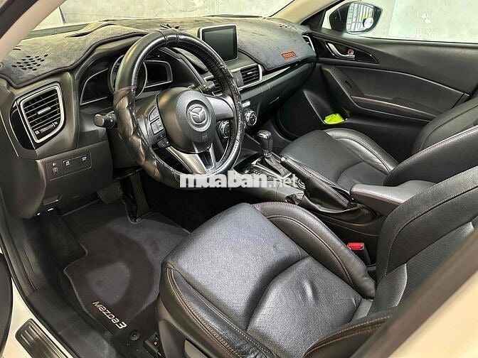 Mazda 3 2016 1.5 AT Hatchback - 45000 km
