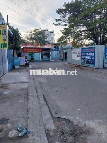 Mặt tiền Đs 9 p9 gv. 4x18m lầu 3pn 2wc . Gần công viên Làng Hoa