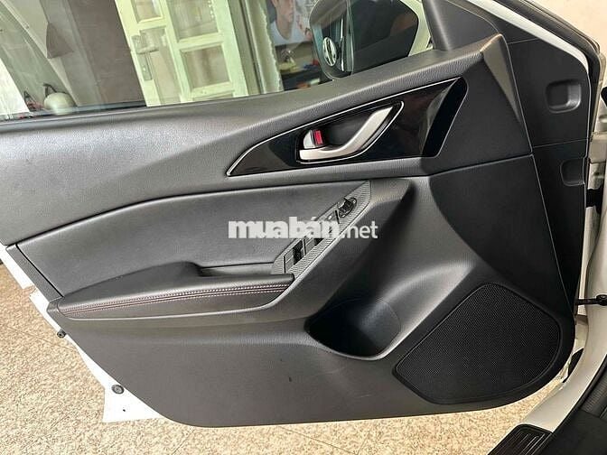 Mazda 3 2016 1.5 AT Hatchback - 45000 km
