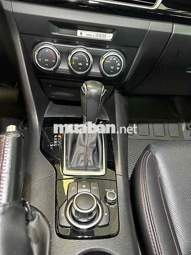 Mazda 3 2016 1.5 AT Hatchback - 45000 km