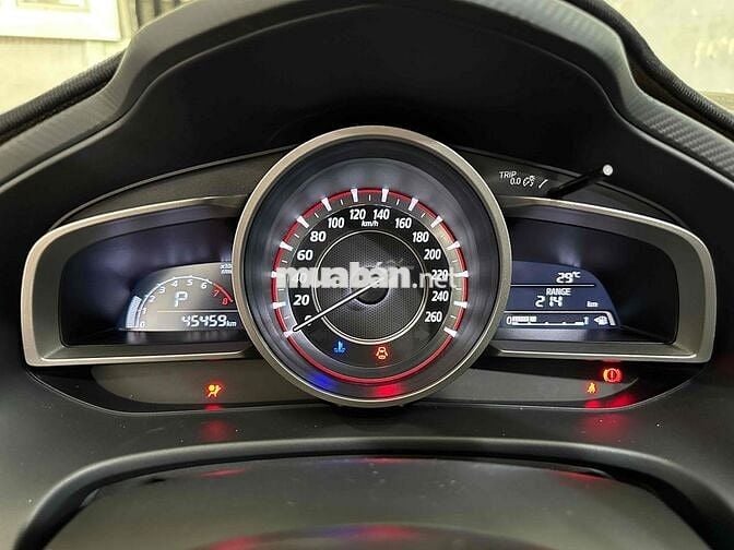 Mazda 3 2016 1.5 AT Hatchback - 45000 km