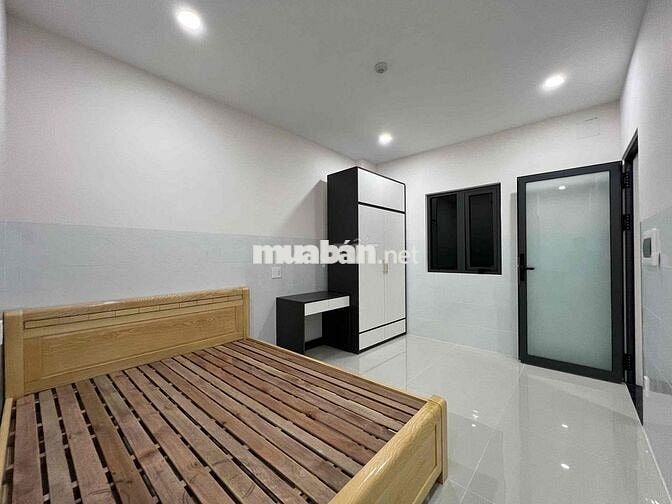 PHÒNG MỚI XÂY GIÁ RẺ GẦN ĐẠI HỌC NGUYỄN TẤT THÀNH