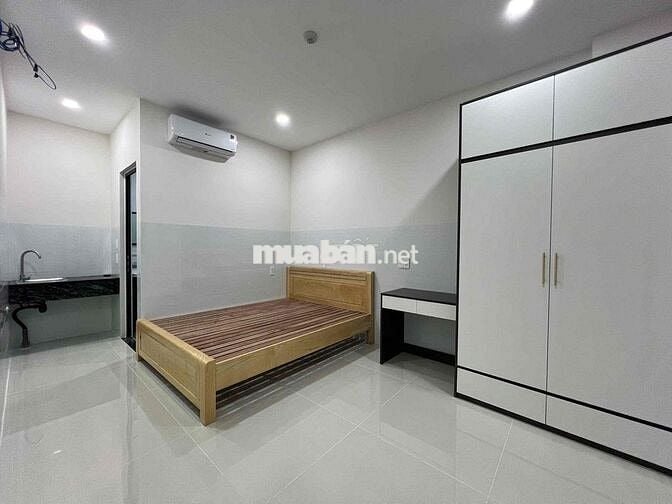PHÒNG MỚI XÂY GIÁ RẺ GẦN ĐẠI HỌC NGUYỄN TẤT THÀNH