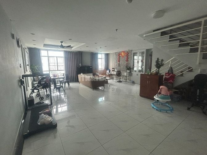 Chỉ với 23 triệu có ngay căn duplex 6 phòng ngủ, mới đẹp.