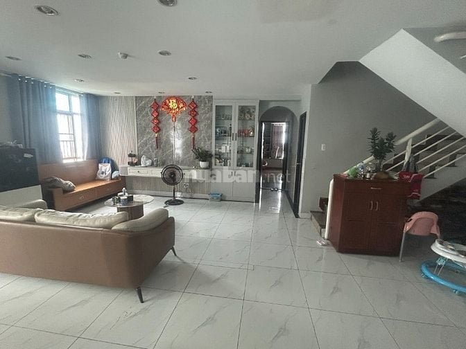 Chỉ với 23 triệu có ngay căn duplex 6 phòng ngủ, mới đẹp.
