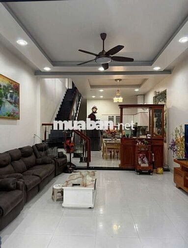 Nhà 5m - 17m Hóc Môn 425tr có sân 5m sổ riêng ko quy hoạch