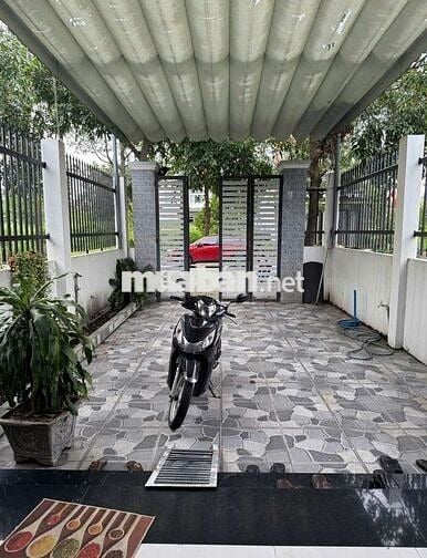 Nhà 5m - 17m Hóc Môn 425tr có sân 5m sổ riêng ko quy hoạch