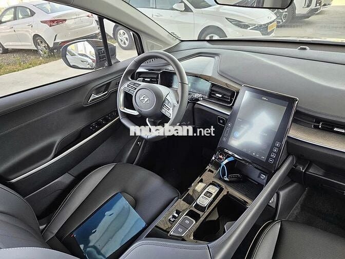 Custin 2025 1.5T cao cấp