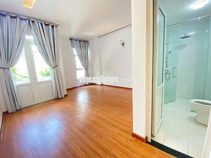 nhà 3 tầng 3 mê mặt tiền Hoà Minh 16