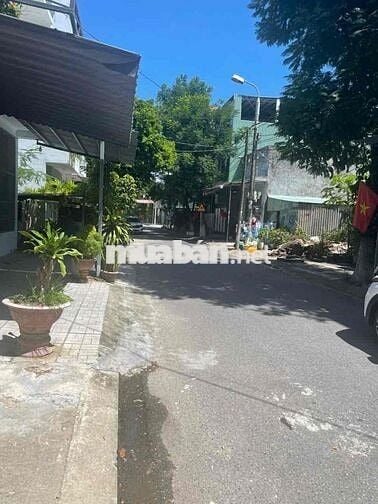Bán dãy phòng trọ mặt tiền Lê Văn Sỉ