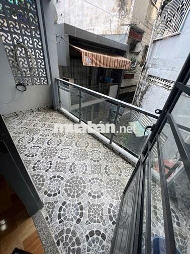 Nhà ốp gạch mới, (2PN, 3WC), 142/51 Hàn Hải Nguyên_P2_Q11
