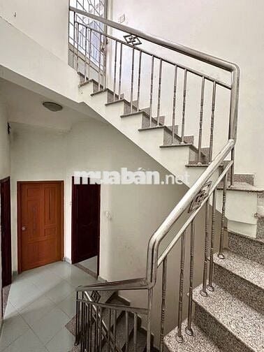 Nhà mặt tiền Nguyễn Thượng Hiền ngay trung tâm quận Bình Thạnh