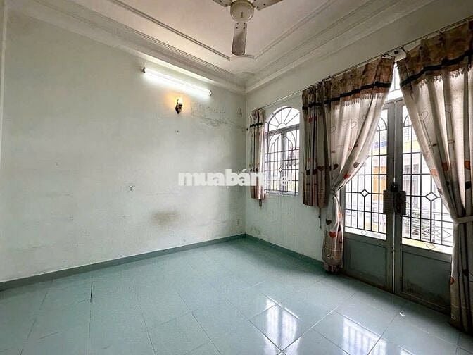 Nhà mặt tiền Nguyễn Thượng Hiền ngay trung tâm quận Bình Thạnh