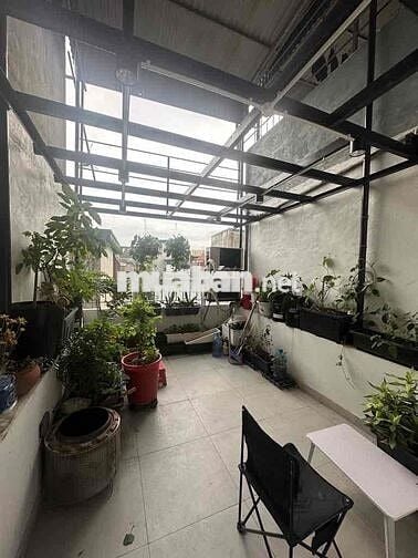 Trung tâm Hoàng mai hơn 5 tỷ 4 tầng đủ công năng ,sổ riêng nở hậu.