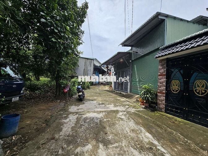Nhà cấp 4 rộng 225m ngang 7m gần chợ Tân Bình, ngã tư Chiêu Liêu Dĩ An