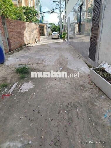 Chủ ngộp bank cần bán gấp,khu dân trí cao toàn nhà cao tầng
