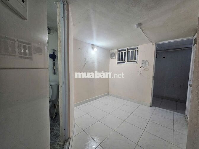 Phòng sinh viên giá rẻ có thang máy ngay vòng xoay Lê Đại Hành