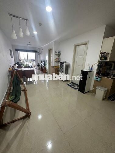 Căn hộ 93 m²,  full nội thất view đẹp thoáng mát.