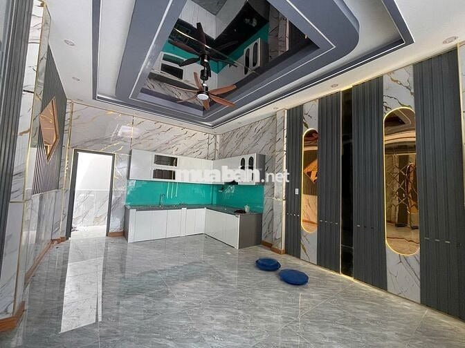 Nhà 1 trệt 1 lầu 4pn3wc 108m2 giá 2,28 tỷ SHR cách chợ bình chánh 15p
